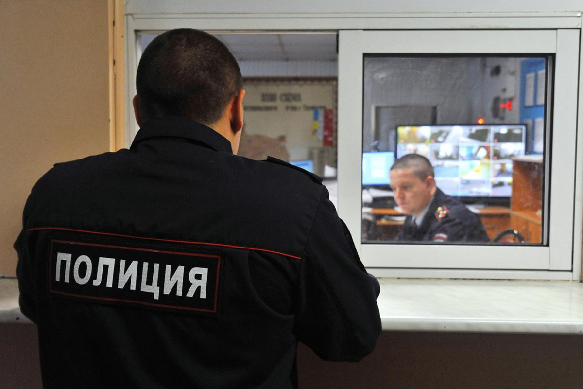 В Москве мужчина обстрелял через дверь жену и сына