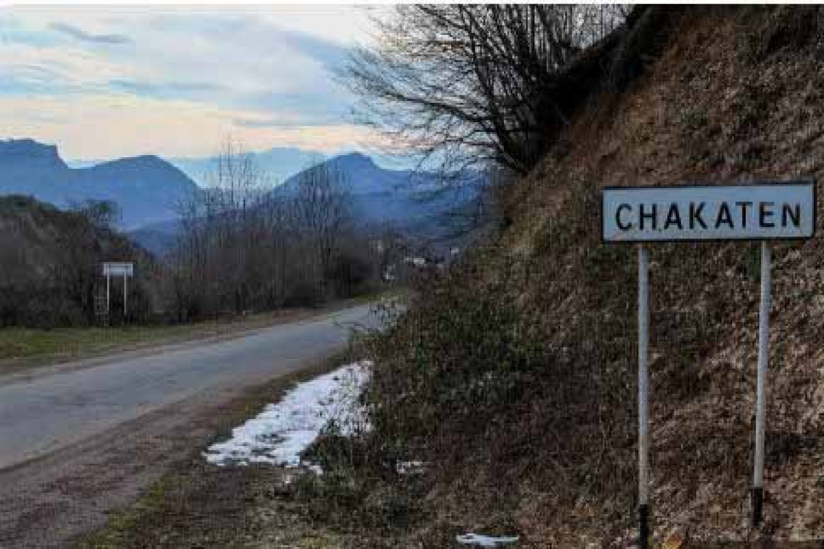 Азербайджан устанавливает таможенный пункт на дороге Кафан-Чакатен