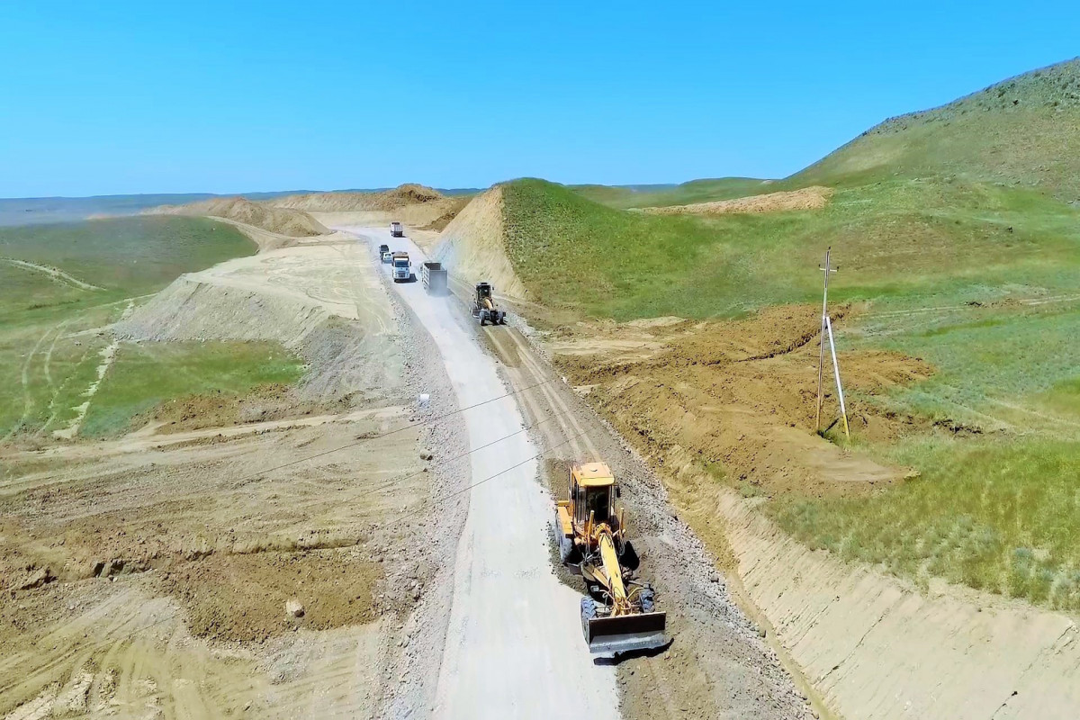 Продолжается строительство новой автомобильной дороги, ведущей к заповеднику «Кешикчидаг»-ФОТО 