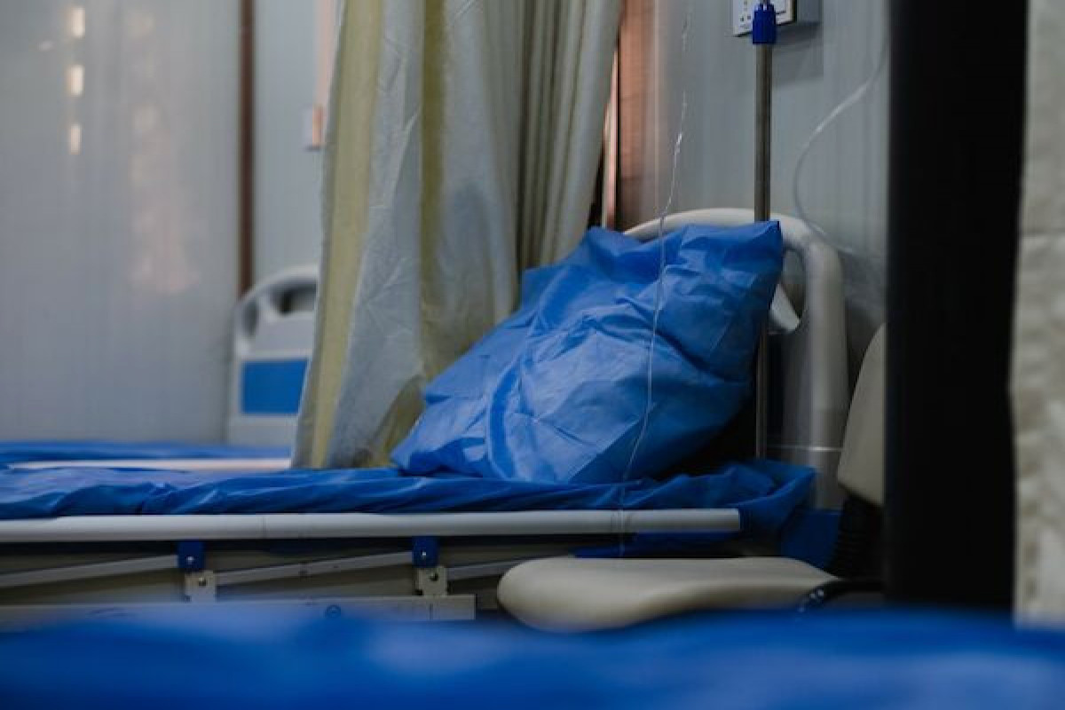 Хирург Физулинской ЦРБ обвиняется в халатности, повлекшей смерть пациентки
