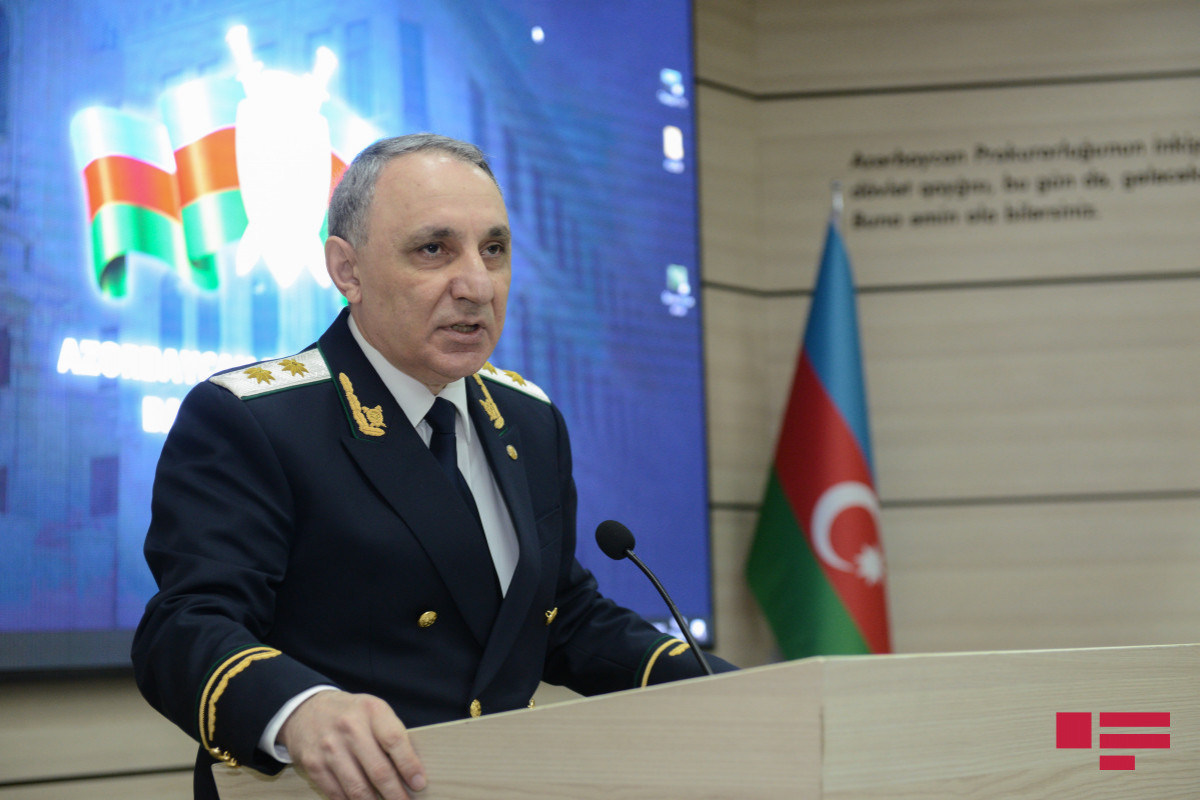 Кямрану Алиеву присвоено специальное звание государственного советника юстиции I класса