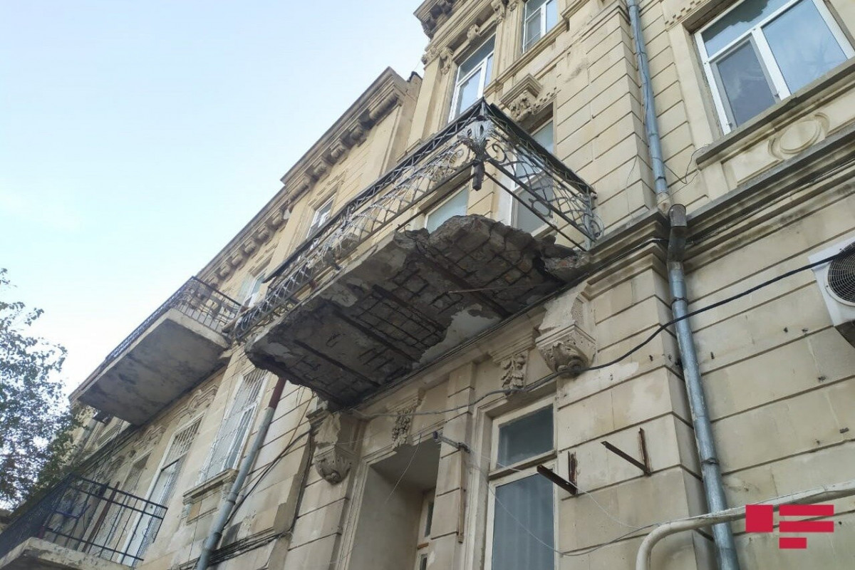 В Баку вам на голову может упасть… балкон – НЕУГОМОННЫЙ ТАМЕРЛАН -ФОТО 