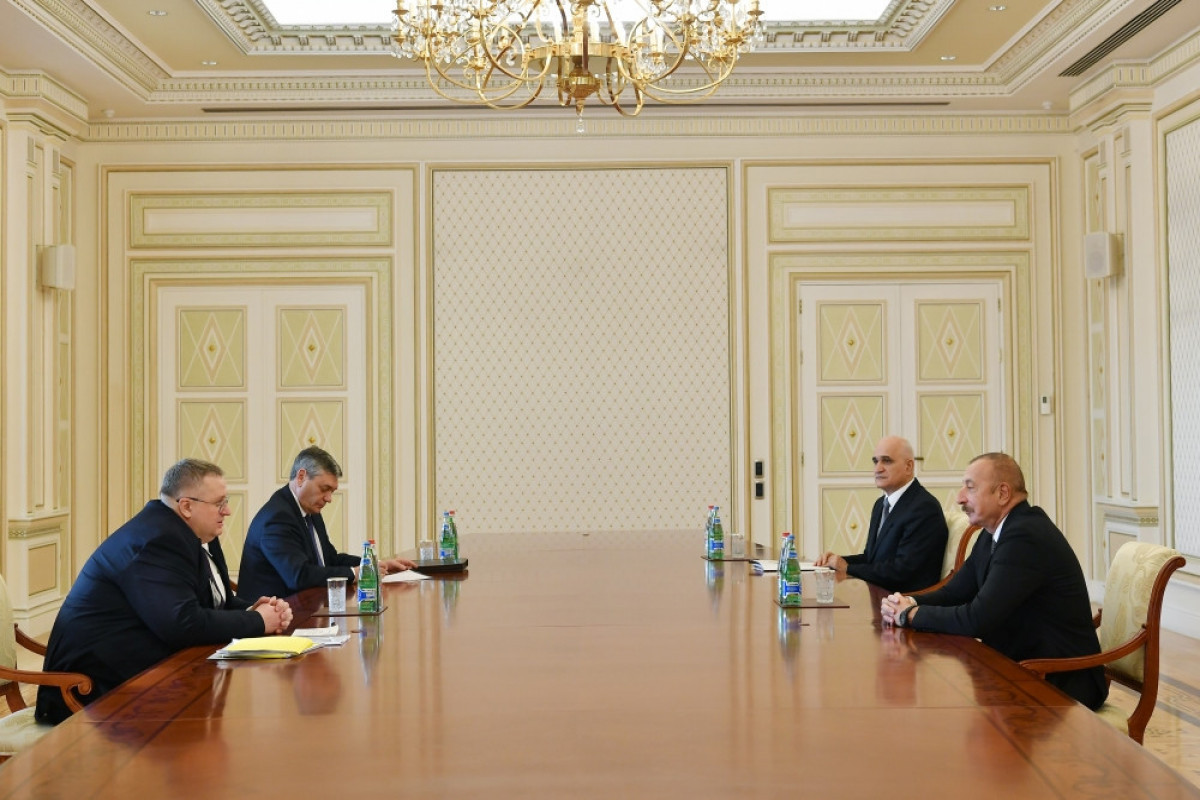 Президент Ильхам Алиев принял вице-премьера РФ