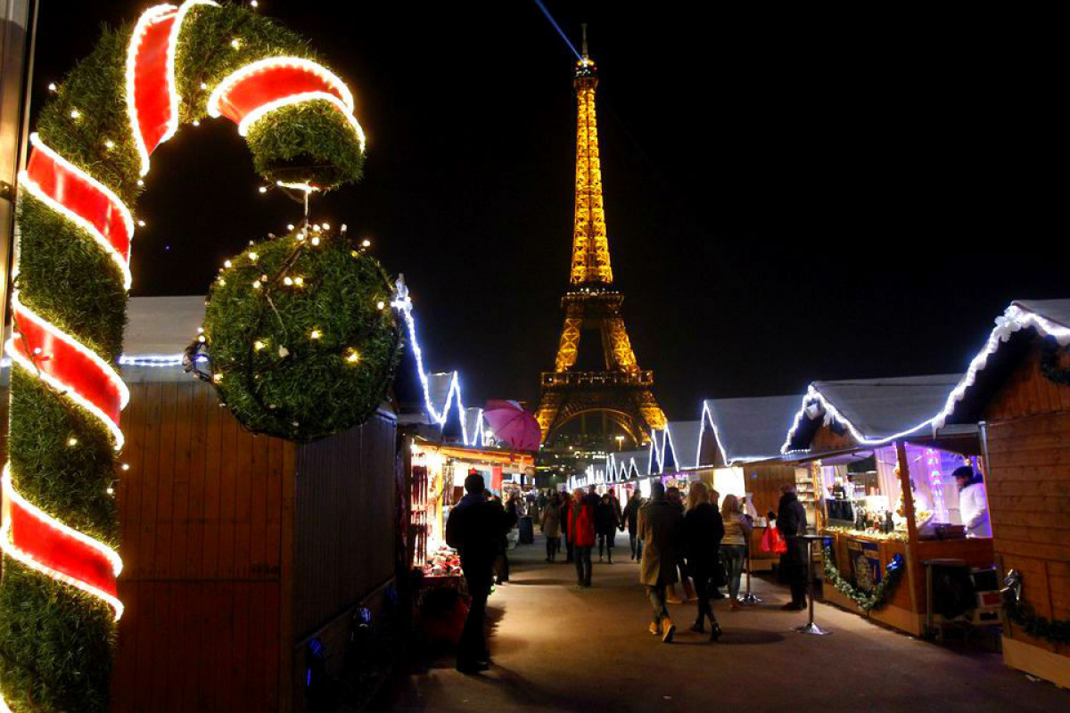 Во Франции ношение масок на рождественских ярмарках станет обязательным
