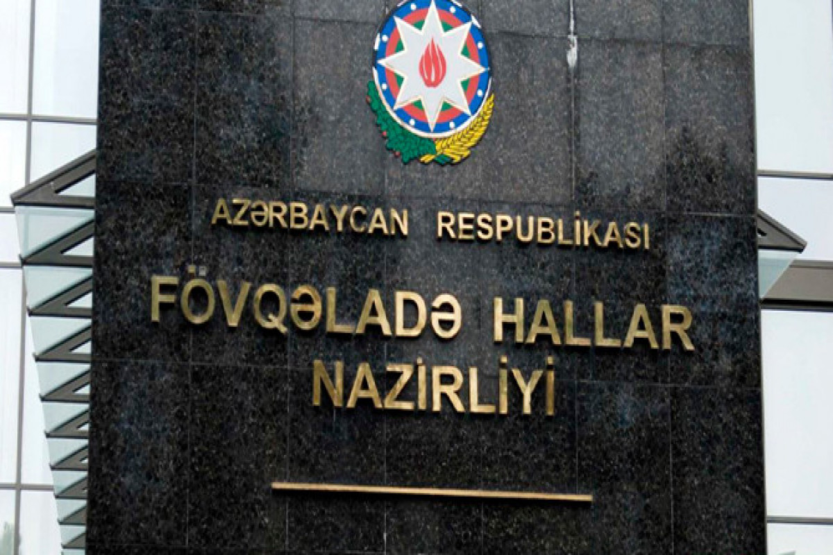 МЧС Азербайджана: За минувшие сутки потушено 13 пожаров, 2 человека спасены