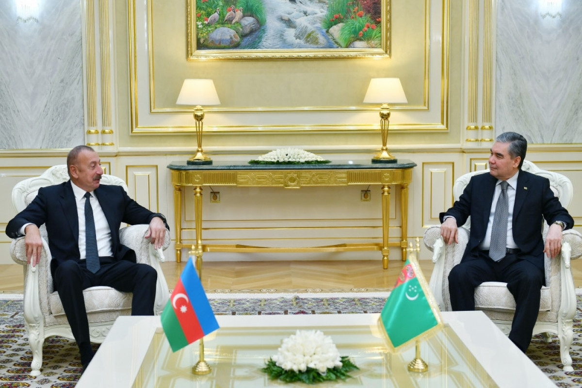 Состоялась встреча президентов Азербайджана и Туркменистана