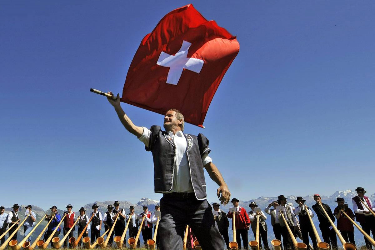 Швейцарцы на референдуме высказались за введения COVID-сертификатов