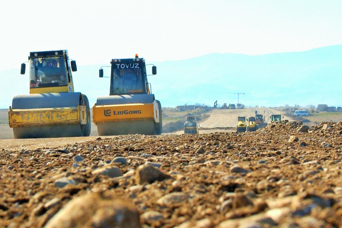 Продолжается строительство автомобильной дороги Барда-Агдам-ФОТО 