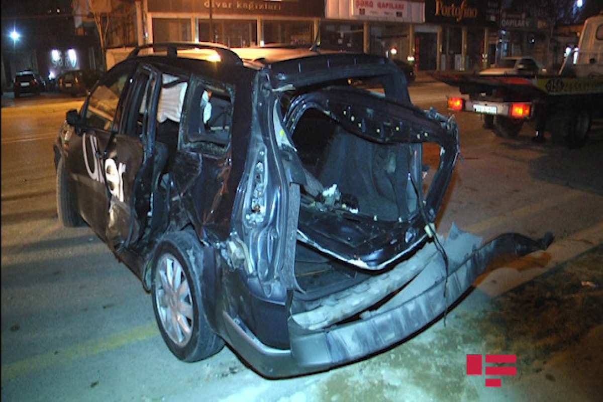В Баку столкнулись четыре автомобиля, есть пострадавший-ФОТО -ВИДЕО 