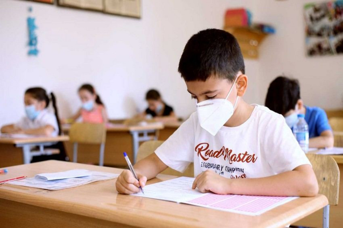 Стало известно число учащихся, инфицированных COVID-19 в Азербайджане