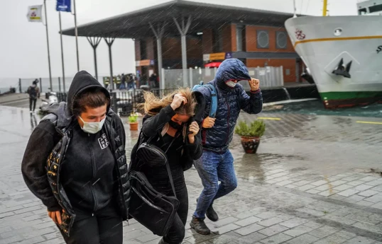 Число погибших из-за урагана в Турции выросло до шести человек