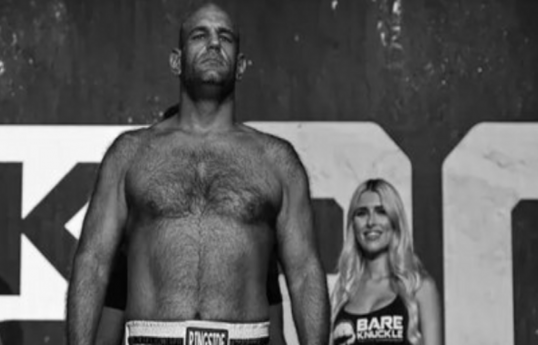 Американский боец MMA Джастин Торнтон