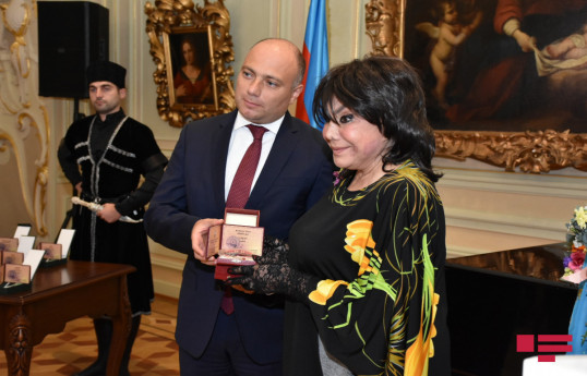 Флоре Керимовой вручен орден «Шараф»