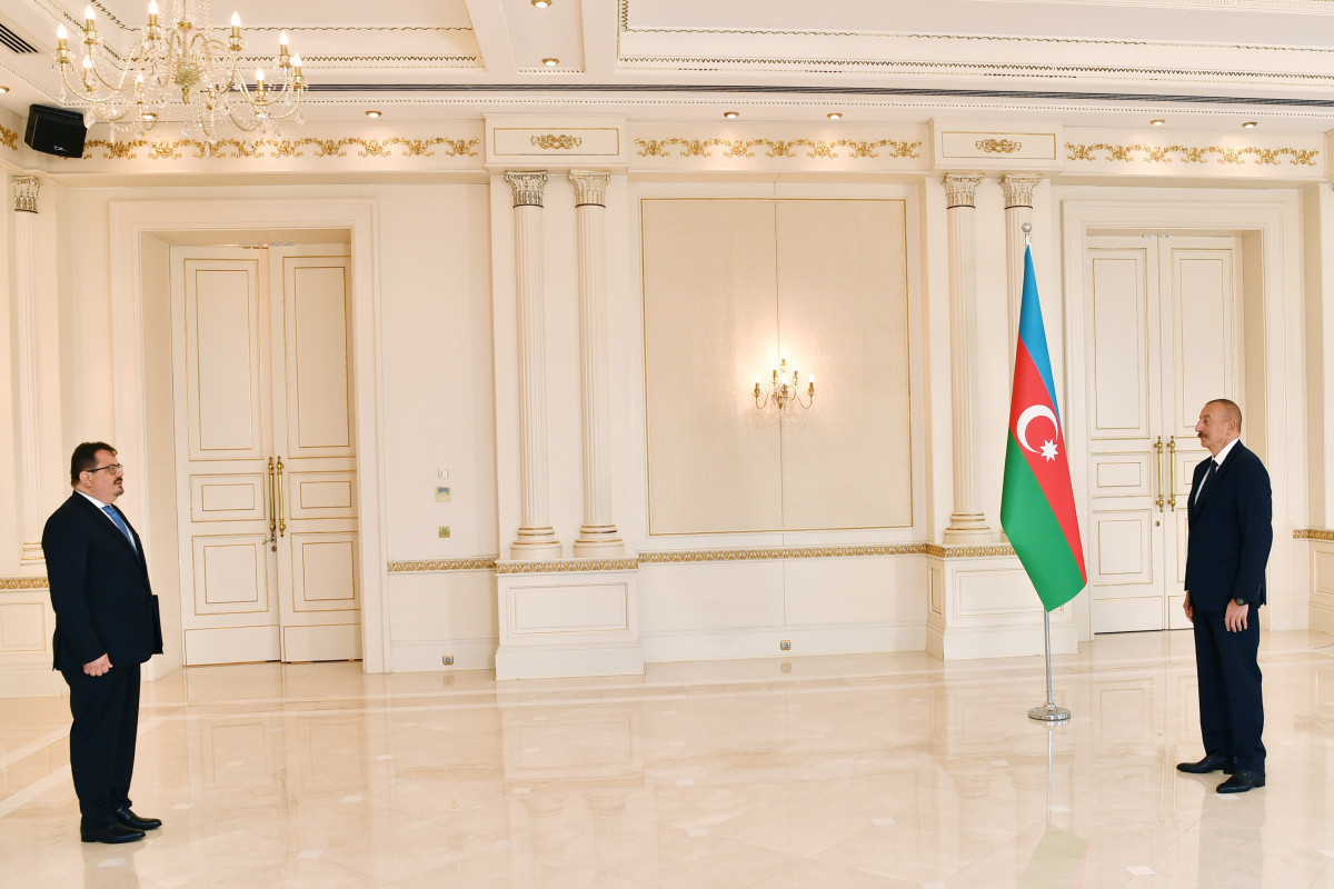 Ильхам Алиев принял верительные грамоты нового руководителя представительства ЕС в нашей стране