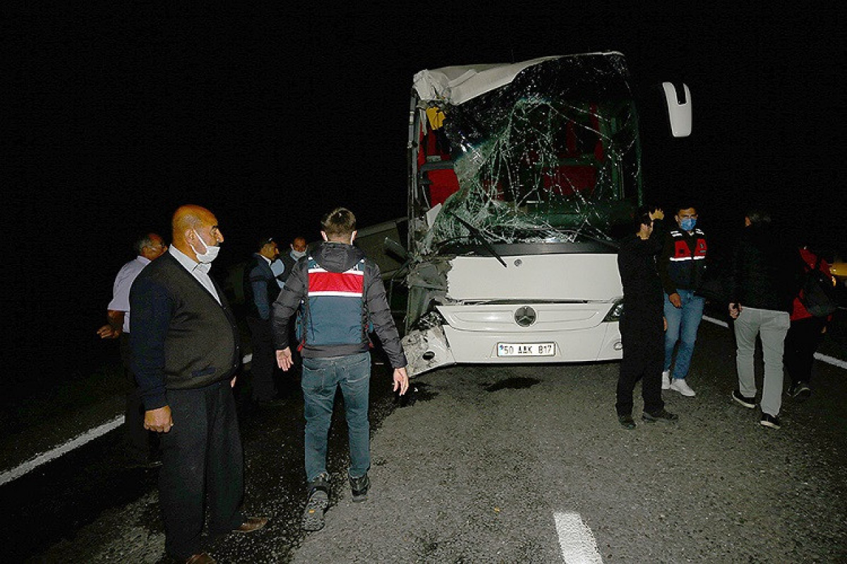 В Турции автобусы со школьниками попали в ДТП, ранены более 40 детей-ФОТО 