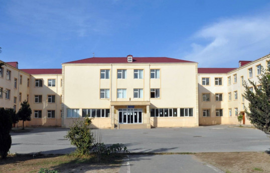 В Баку еще одна школа закрылась из-за коронавируса