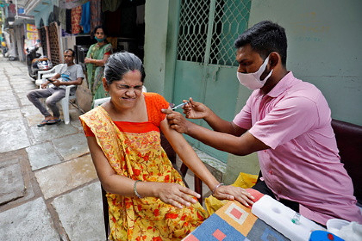 В Индии более миллиарда человек привились от коронавируса