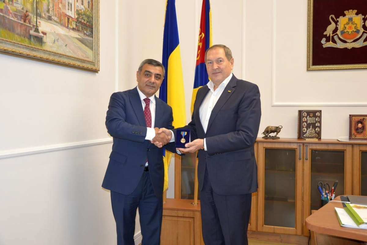 Международный альянс «Азербайджан-Украина» наградил мэра украинского города  -ФОТО 