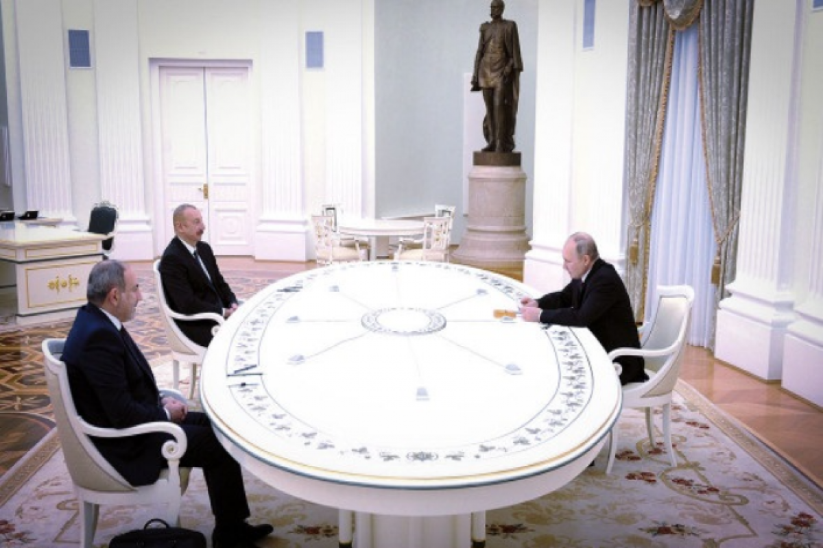 трехстороняя встреча лидеров Азербайджана, России и Армении в Москве
