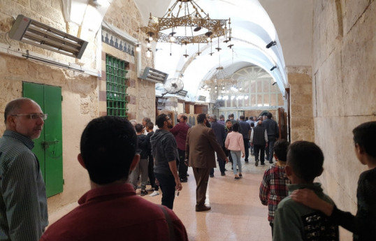 10 тысяч мусульман отметили Мавлид-ан-Наби в мечети, где похоронены четыре пророка-ФОТО 