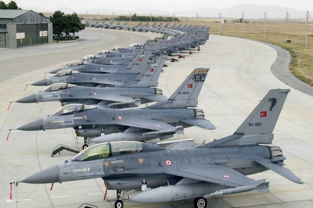 Акар: США начали поставку F-16 в Турцию