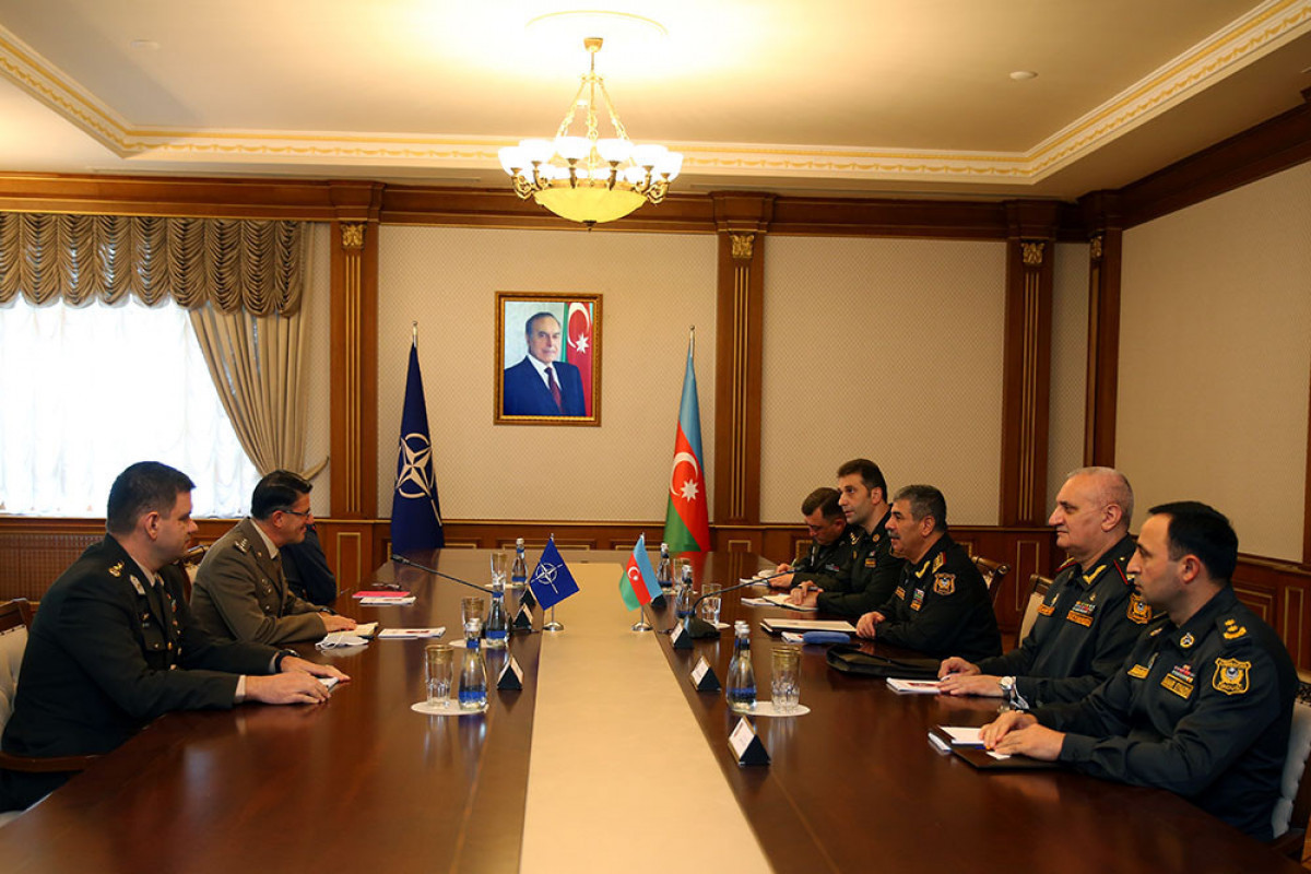 Закир Гасанов встретился с представителем НАТО