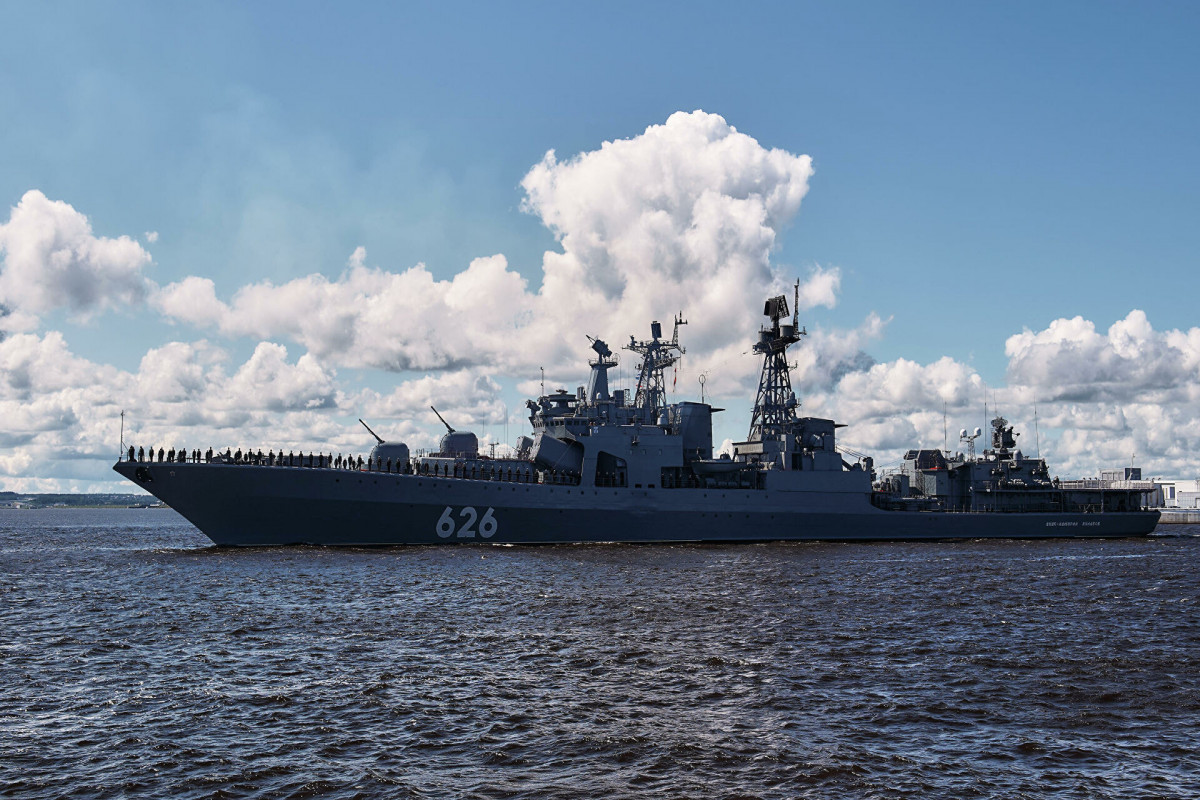 У берегов Африки российские морпехи спасли от пиратов 20 украинских моряков