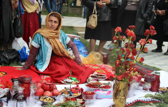праздник граната в Гёйчае