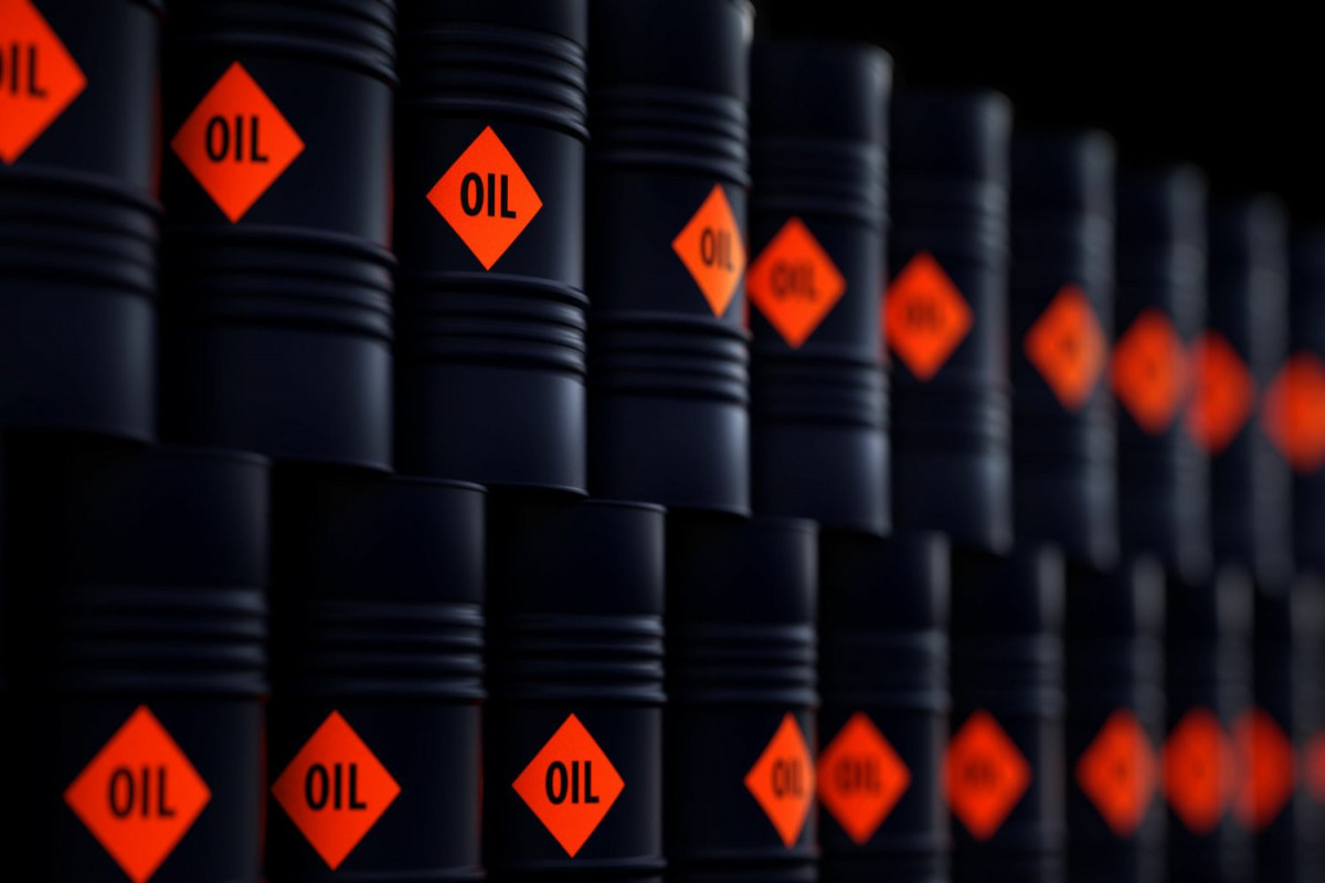 Азербайджанская нефть опустилась в цене