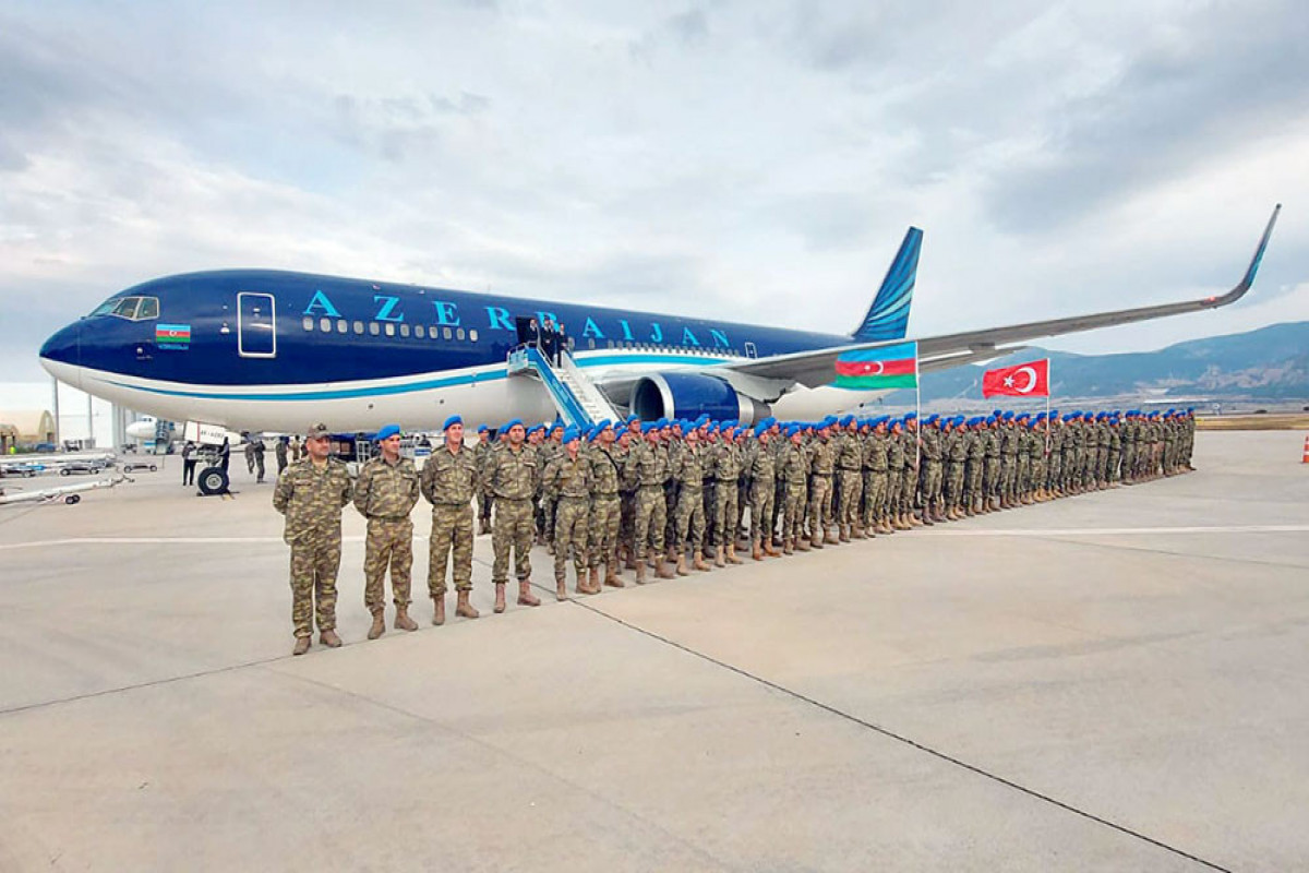Окончившие курсы коммандос в Турции азербайджанские военнослужащие вернулись на Родину