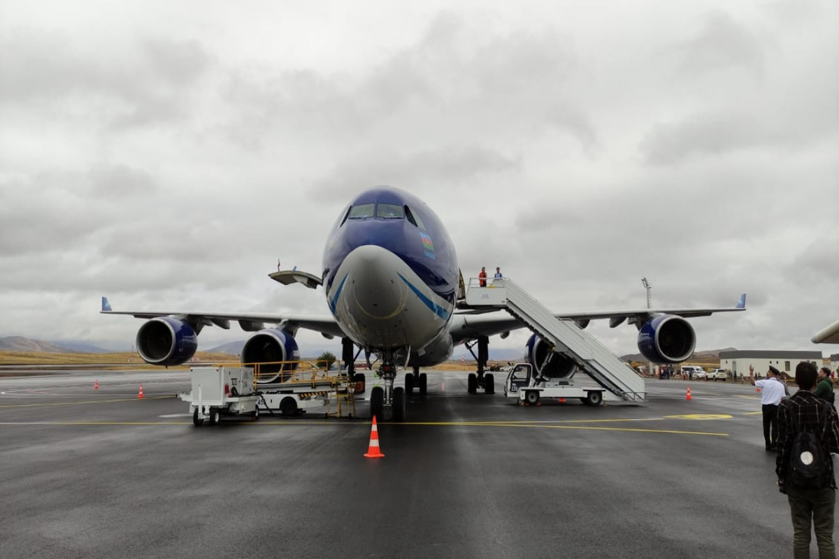 Историческое событие: В аэропорту Физули приземлился самолет AZAL «KARABAKH»-ФОТО 