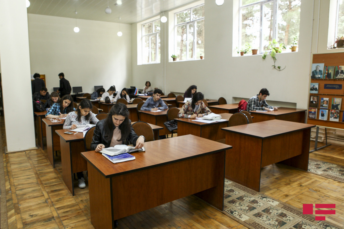 Завершился выбор специальностей на вакантные плановые места в вузах и колледжах в Азербайджане