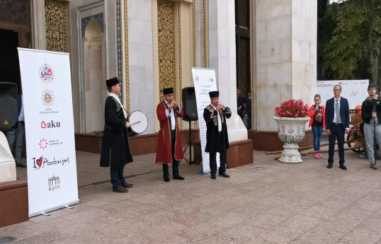 В павильоне «Азербайджан» на ВДНХ празднуют 874-летие Москвы-ФОТО 