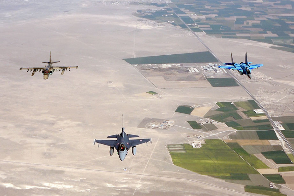 Азербайджанские и турецкие военные самолеты выполнили боевые полеты-ВИДЕО 