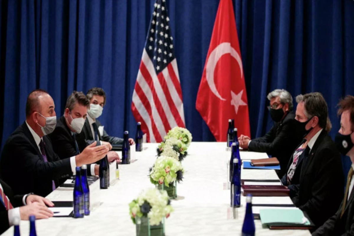 Госсекретарь США и глава МИД Турции обсудили Карабах