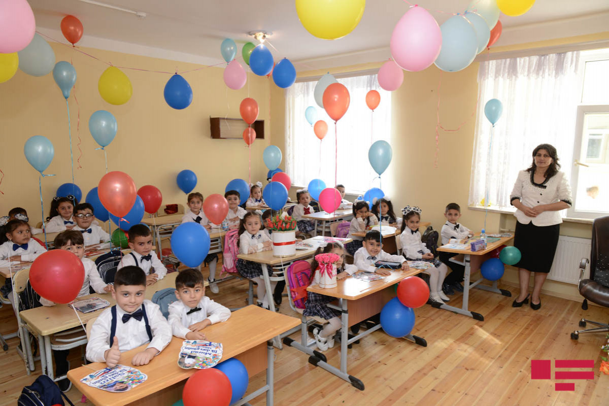В школах Азербайджана начались занятия  -ФОТОСЕССИЯ 