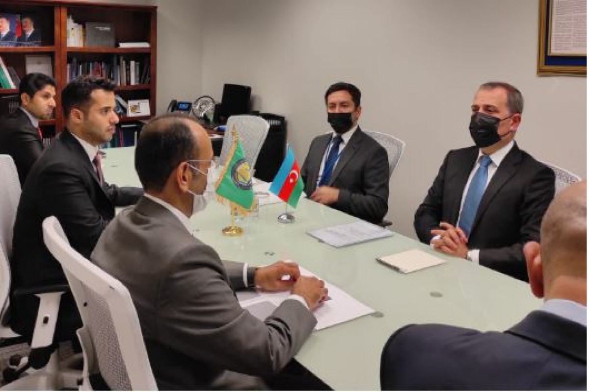 Джейхун Байрамов встретился с генсеком Совета сотрудничества арабских государств Персидского залива