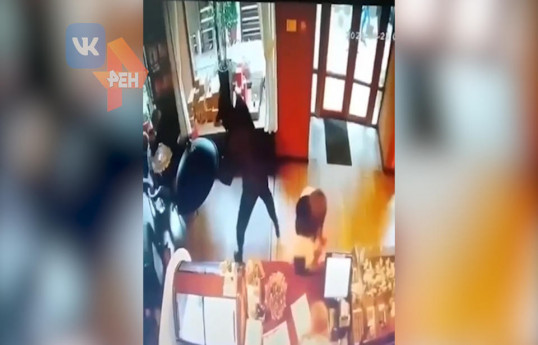 Камеры сняли расстрел главаря украинской ОПГ на глазах у ребенка-ВИДЕО 