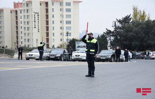 В Азербайджане память шехидов почтили минутой молчания