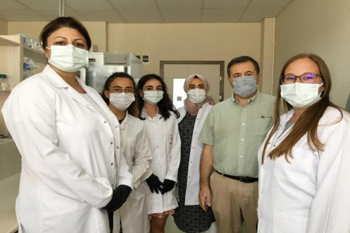 Азербайджанский ученый хочет спасти мир самой безопасной вакциной от коронавируса – ФОТО 