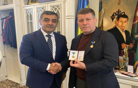 Международный альянс «Азербайджан-Украина» наградил соучредителя РАУ