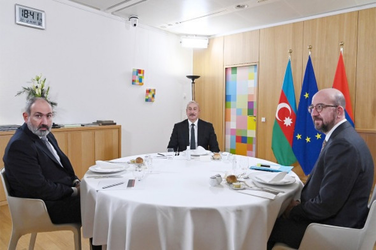 Впереди Брюссель: Что обещают переговоры лидеров Азербайджана и Армении?