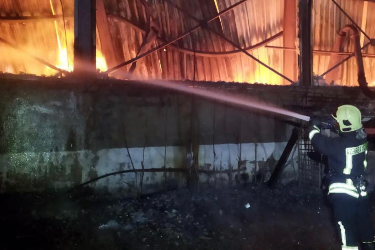Пожар в мебельном цеху в Баку потушен-ФОТО -ВИДЕО 