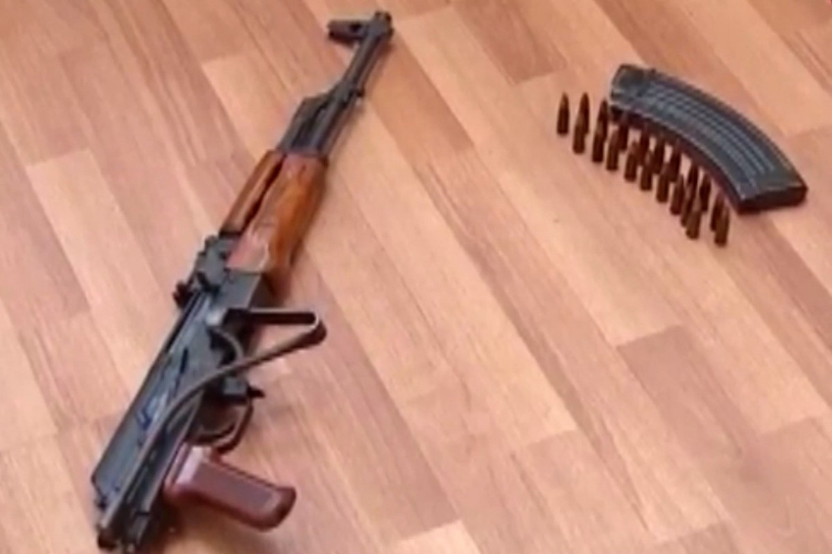 В Азербайджане у граждан изъяли огнестрельное оружие и боеприпасы-ФОТО 