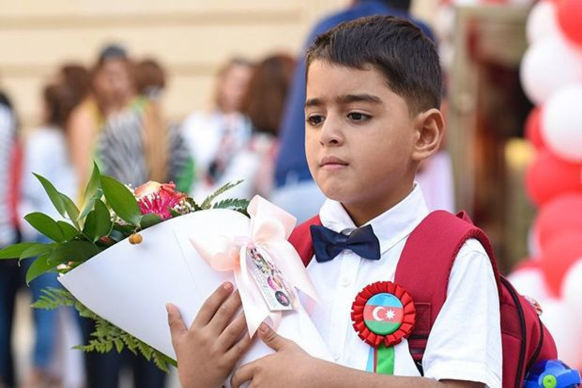 Эмин Амруллаев: В азербайджанских школах «последний звонок» будет проведен в традиционной форме