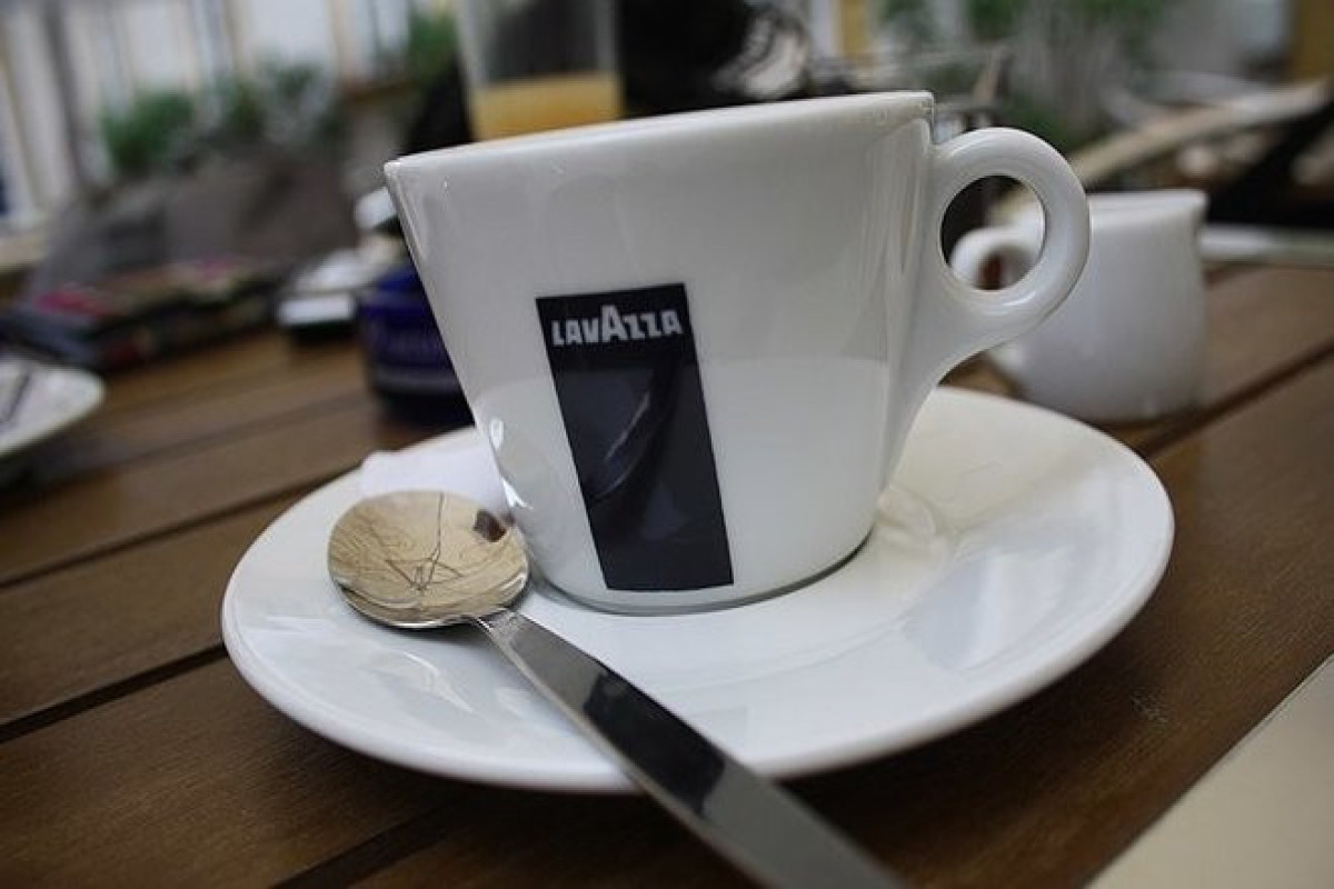 Производитель кофе Lavazza приостанавливает работу в России