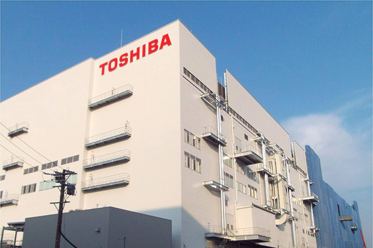 Toshiba приостанавливает инвестиции в Россию