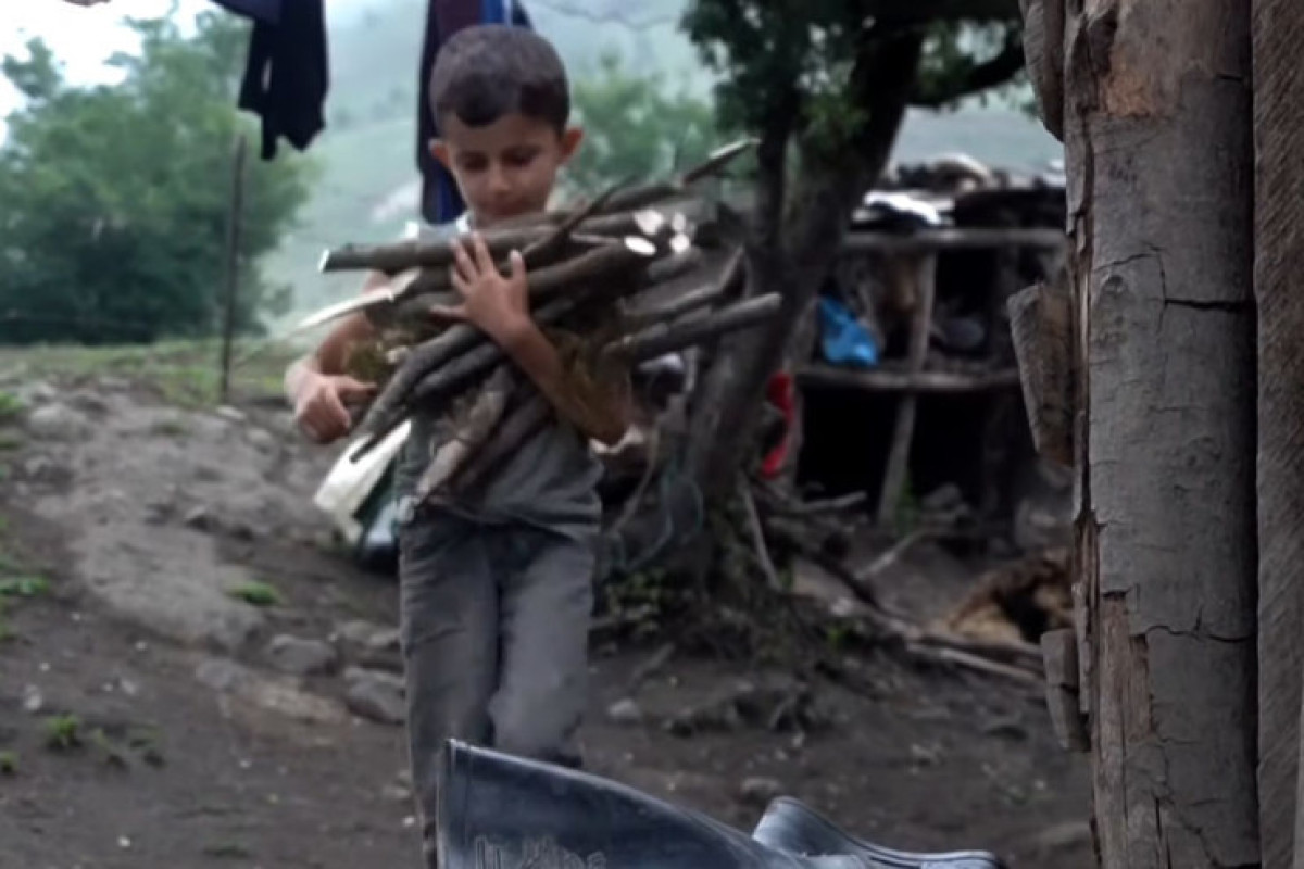 Богом забытое азербайджанское село: 4 семьи, 10 детей