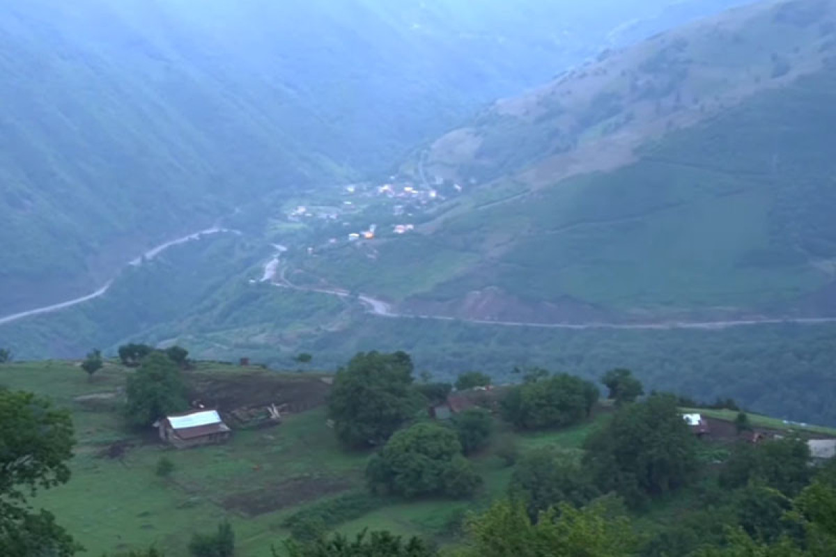 Богом забытое азербайджанское село: 4 семьи, 10 детей