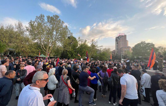 В Ереване полиция задержала несколько протестующих